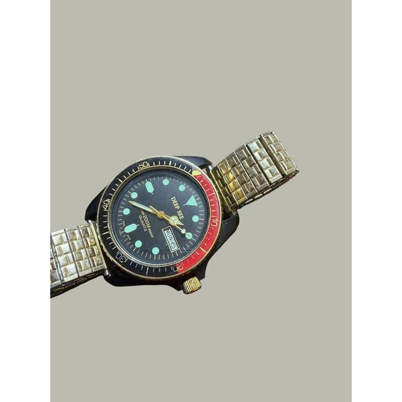 DEEP SEE Vintage Diver Style Quartz Watch Black Red Bezel Gold Tone Expansion